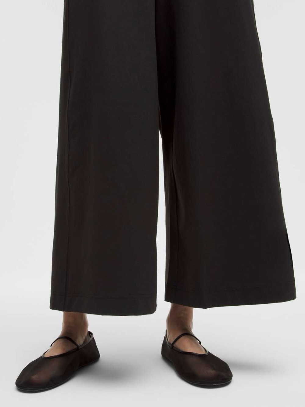 LULULEMON Stretch Woven Ruffle-Waist Wide-Leg Cropped Pant In Black - Picture 5 of 15